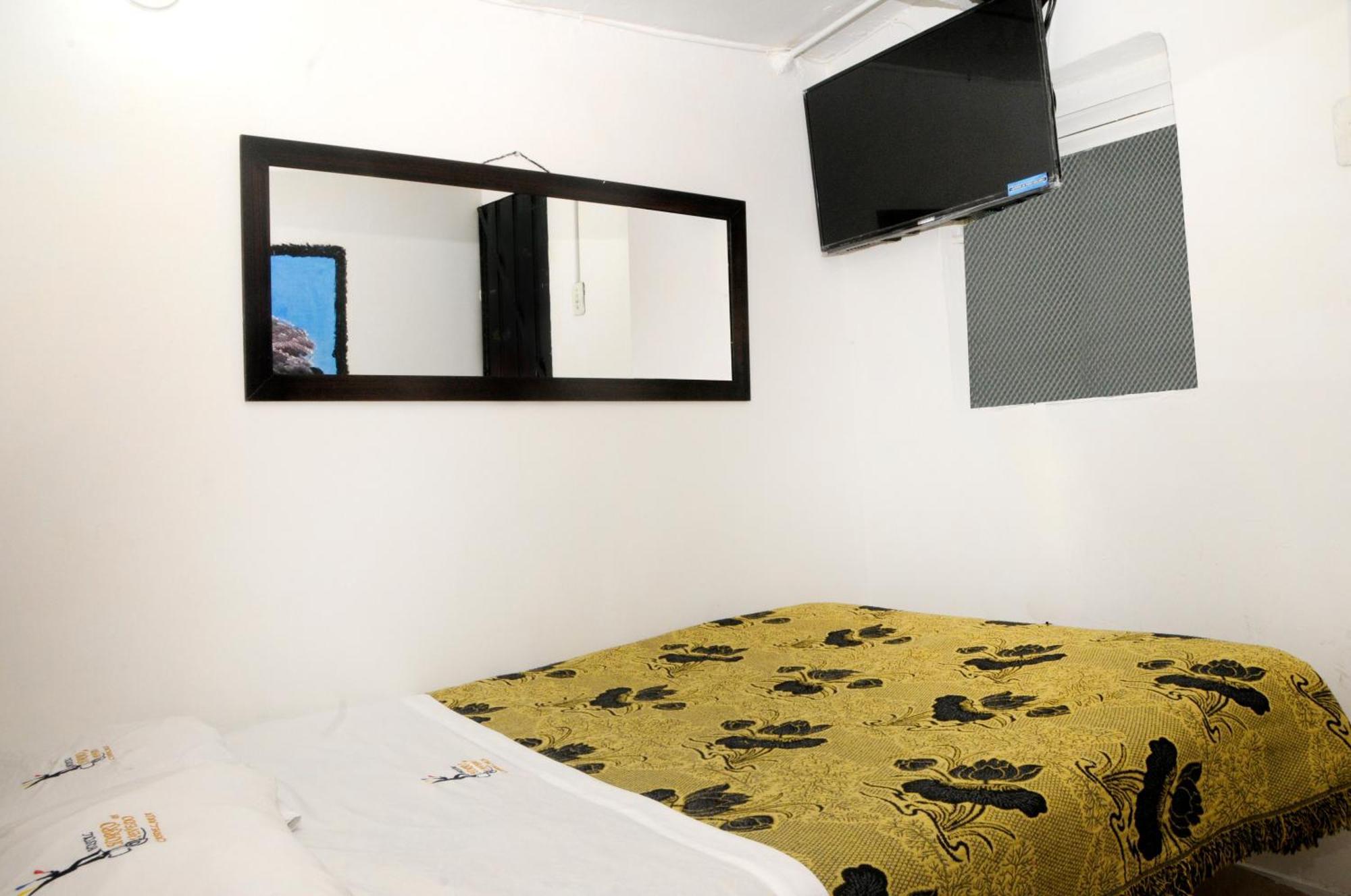 H C De Quevedo Hotel Bogotá Eksteriør billede